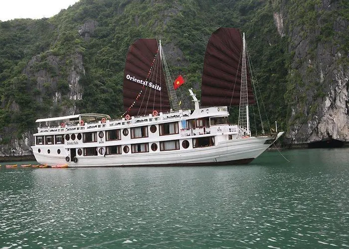  Oriental Sails Cruise Hạ Long