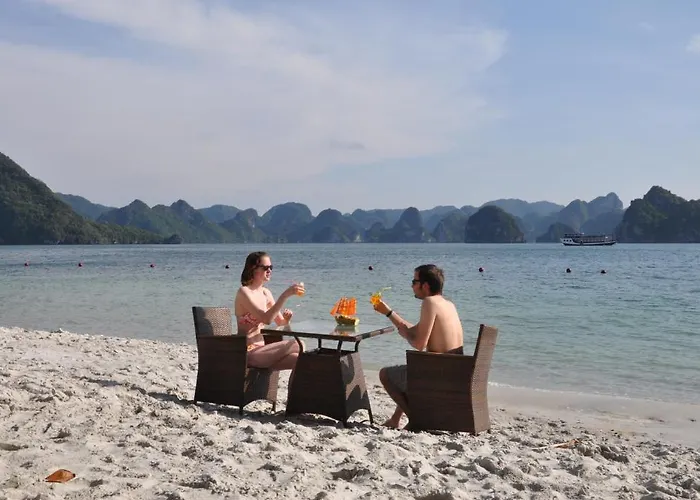 Oriental Sails Cruise 3* Hạ Long