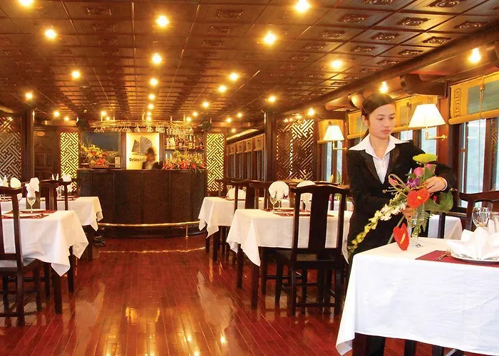  Oriental Sails Cruise Hạ Long